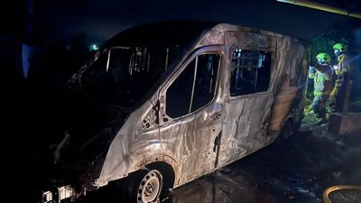 Мікроавтобус, підпал авто, поліція