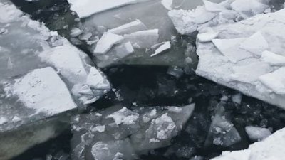 Лікарі розповіли про стан двох школярів, які провалилися під лід на Волині