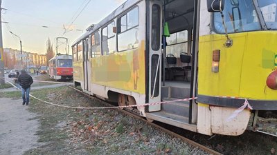 "Була в навушниках": поліція розслідує смертельну ДТП з трамваєм у Харкові