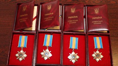 У Чернігові родинам загиблих поліцейських вручили державні нагороди