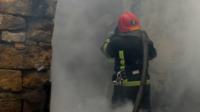 В Одесі внаслідок пожежі згоріла квартира, ніхто не травмувався В Одесі внаслідок пожежі згоріла квартира, ніхто не травмувався