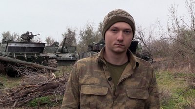 Лагодять та ставлять у стрій: бійці бригади з Вінниччини зібрали понад 10 трофейних танків РФ Лагодять та ставлять у стрій: бійці бригади з Вінниччини зібрали понад 10 трофейних танків РФ