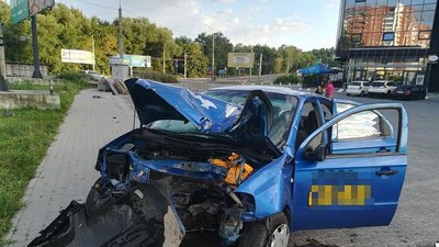 За вихідні на Тернопільщині сталися три ДТП. Є травмовані За вихідні на Тернопільщині сталися три ДТП. Є травмовані