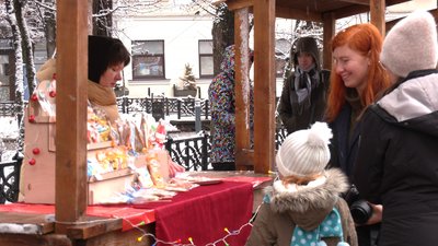 Від бринзи й вурди до натуральних чаїв і макарунів. У Франківську провели крафтовий ярмарок Від бринзи й вурди до натуральних чаїв і макарунів. У Франківську провели крафтовий ярмарок