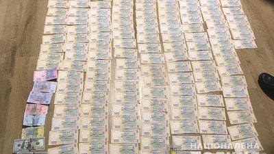 Черкаські поліцейські затримали двох іноземців, які підірвали банкомат Черкаські поліцейські затримали двох іноземців, які підірвали банкомат