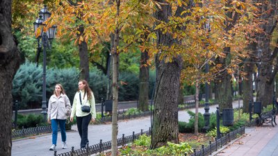 Приморський бульвар в Одесі у жовтні