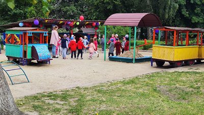 Чергові дитсадки в Луцьку відвідуватимуть понад 2 000 дітей Чергові дитсадки в Луцьку відвідуватимуть понад 2 000 дітей