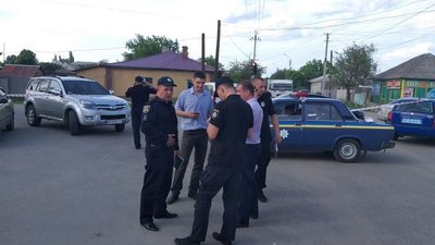 У Старобільську чоловік підірвав гранату і загинув у приміщенні ПриватБанку У Старобільську чоловік підірвав гранату і загинув у приміщенні ПриватБанку