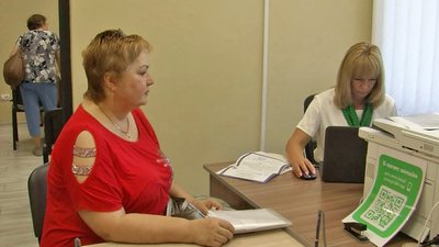 Мобільні сервісні центри в Луцьку за перший день роботи оформили 76 автопослуг