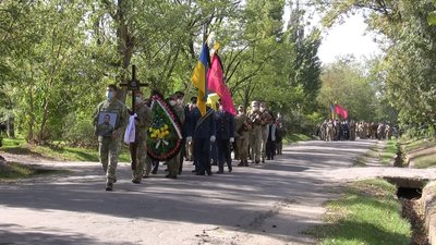 На Запоріжжі попрощалися із курсантами, що загибли у авіакатастрофі на Харківщині На Запоріжжі попрощалися із курсантами, що загибли у авіакатастрофі на Харківщині