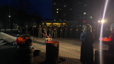 У Черкасах вшанували пам'ять Героїв Небесної Сотні У Черкасах вшанували пам'ять Героїв Небесної Сотні