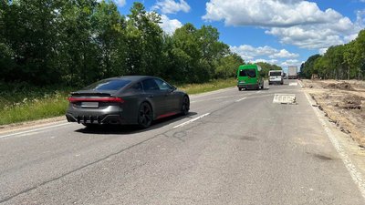 На Львівщині через брак грошей призупинили будівництво та капітальний ремонт доріг На Львівщині через брак грошей призупинили будівництво та капітальний ремонт доріг