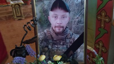 Разом служили, дружили й загинули: у Хмельницькому попрощались з Олексієм Постернаком і Володимиром Безінським Разом служили, дружили й загинули: у Хмельницькому попрощались з Олексієм Постернаком і Володимиром Безінським