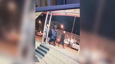 У Франківську впіймали вісьмох жінок, які хотіли обікрасти перехожу