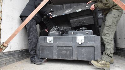 Не пропустимо жодного дрона. Військові Миколаївщини отримали світлове обладнання Не пропустимо жодного дрона. Військові Миколаївщини отримали світлове обладнання