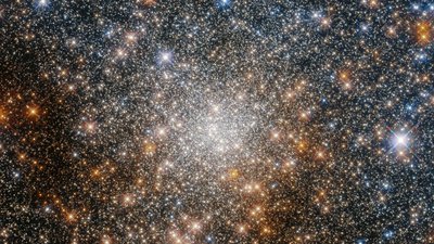 Телескоп Hubble сфотографував кульове скупчення зірок у сузір'ї Стрільця