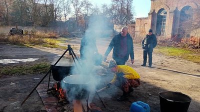 200 літрів куті відвезуть тернопільські волонтери військовим на Схід