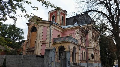 «пряничний будинок»