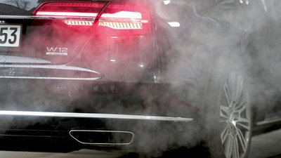 ЄС домовився про заборону продажу нових автомобілів з двигунами внутрішнього згоряння до 2035 року