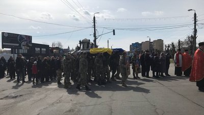 На Франківщині попрощалися із захисниками України — Романом та Леонідом Бутусіними На Франківщині попрощалися із захисниками України — Романом та Леонідом Бутусіними