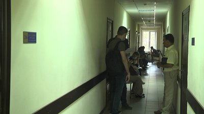 У Херсоні суд переніс засідання про подовження запобіжного заходу ексмеру Херсона