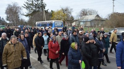 На Тернопільщині попрощалися з військовим Сергієм Васюком На Тернопільщині попрощалися з військовим Сергієм Васюком
