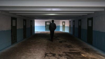 У Києві спаплюжили артоб‘єкт "Підземний безвихід", присвячений політичним в’язням окупованого Криму