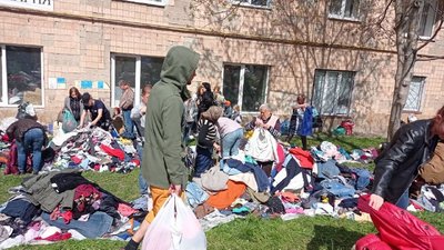 Допомога людям з інвалідністю та переселенцям Допомога людям з інвалідністю та переселенцям