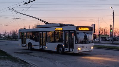Автобуси та тролейбуси в Кропивницькому їздитимуть на годину довше