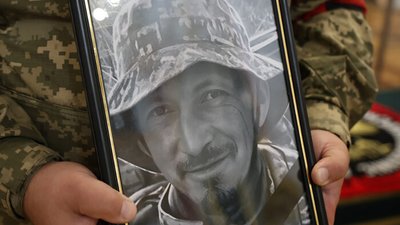 Прощання з бійцем Романом Шаховим