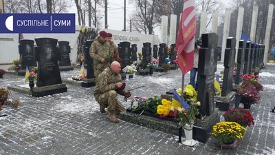 У Сумах згадували двох бійців, які загинули в зоні ООС У Сумах згадували двох бійців, які загинули в зоні ООС