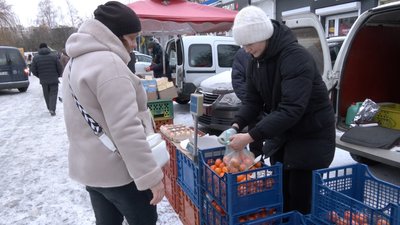 ціни на новорічний стіл ціни на новорічний стіл