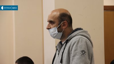 "Кузнецов міг битися і потім побігти". В справі про напад на Стерненка допитали судмедексперта "Кузнецов міг битися і потім побігти". В справі про напад на Стерненка допитали судмедексперта