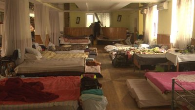 "Два тижні прожили в укритті, перш ніж поїхати в Хмельницький", — переселенка з Харкова "Два тижні прожили в укритті, перш ніж поїхати в Хмельницький", — переселенка з Харкова