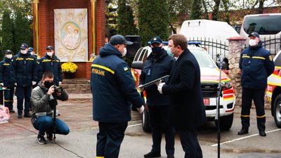 Три аварійно-рятувальні автомобілі отримали пожежники Тернопільщини Три аварійно-рятувальні автомобілі отримали пожежники Тернопільщини