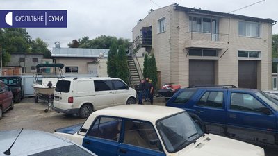 Підозрюють у державній зраді: У Сумах працівники СБУ проводять обшуки у підприємця Василя Вороніна Підозрюють у державній зраді: У Сумах працівники СБУ проводять обшуки у підприємця Василя Вороніна