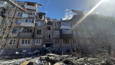 У п’ятиповерхівку в районі Нових Будинків у Харкові влучив снаряд