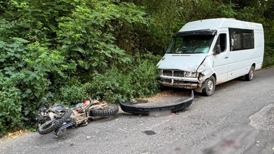У Тячівському районі у ДТП травмувалися двоє 17-річних підлітків на мотоциклі