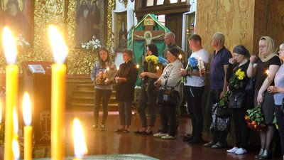 У Житомирі попрощалися з танкістом 25 окремої повітряно-десантної бригади Сергієм Гаврилюком У Житомирі попрощалися з танкістом 25 окремої повітряно-десантної бригади Сергієм Гаврилюком