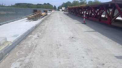У Кам'янка-Бузькій громаді відновили будівництво мосту У Кам'янка-Бузькій громаді відновили будівництво мосту