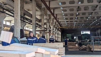 Опанували деревообробні верстати: 59 волинянок взяли участь в експериментальному проєкті