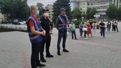 В Івано-Франківську підприємці протестують проти посилення карантину В Івано-Франківську підприємці протестують проти посилення карантину