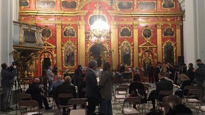 Андріївська церква у Києві знову відкрилася для вірян та туристів Андріївська церква у Києві знову відкрилася для вірян та туристів