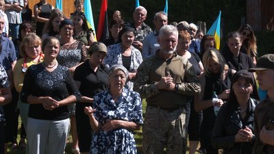 У Бубнищі на Івано-Франківщині попрощалися з воїном Володимиром Кондратом У Бубнищі на Івано-Франківщині попрощалися з воїном Володимиром Кондратом