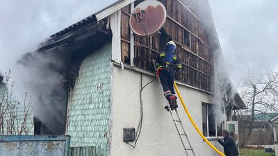 На Закарпатті під час пожежі у житловому будинку загинув чоловік