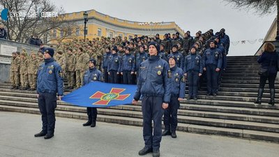 В Одесі влаштували акцію до 30-ї річниці Збройних Сил України В Одесі влаштували акцію до 30-ї річниці Збройних Сил України