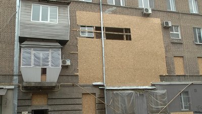 Запорізькі рятувальники почали розчищення квартир від уламків у будинку, де стався вибух