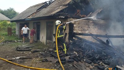 У селі на Житомирщині горів дерев'яний житловий будинок