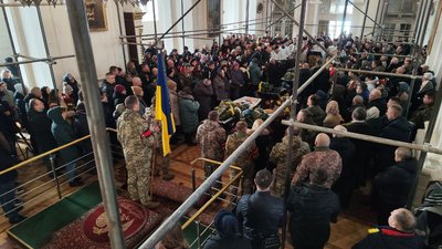 У Луцьку попрощалися з загиблими на Донеччині Олегом Хрищуком і Тарасом Брайловським У Луцьку попрощалися з загиблими на Донеччині Олегом Хрищуком і Тарасом Брайловським