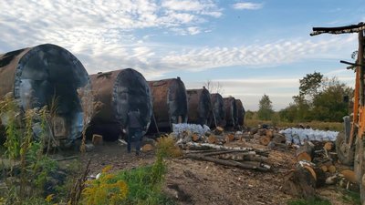 Не мав документів: на Рівненщині вилучили печі та деревне вугілля з приватного господарства Не мав документів: на Рівненщині вилучили печі та деревне вугілля з приватного господарства